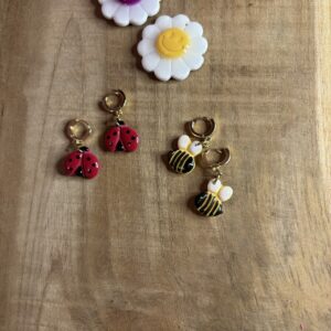 Mini boucles d'oreilles Les bêtes volantes 🐝🐞